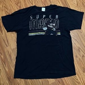 Nintendo Mario t-shirt size Large